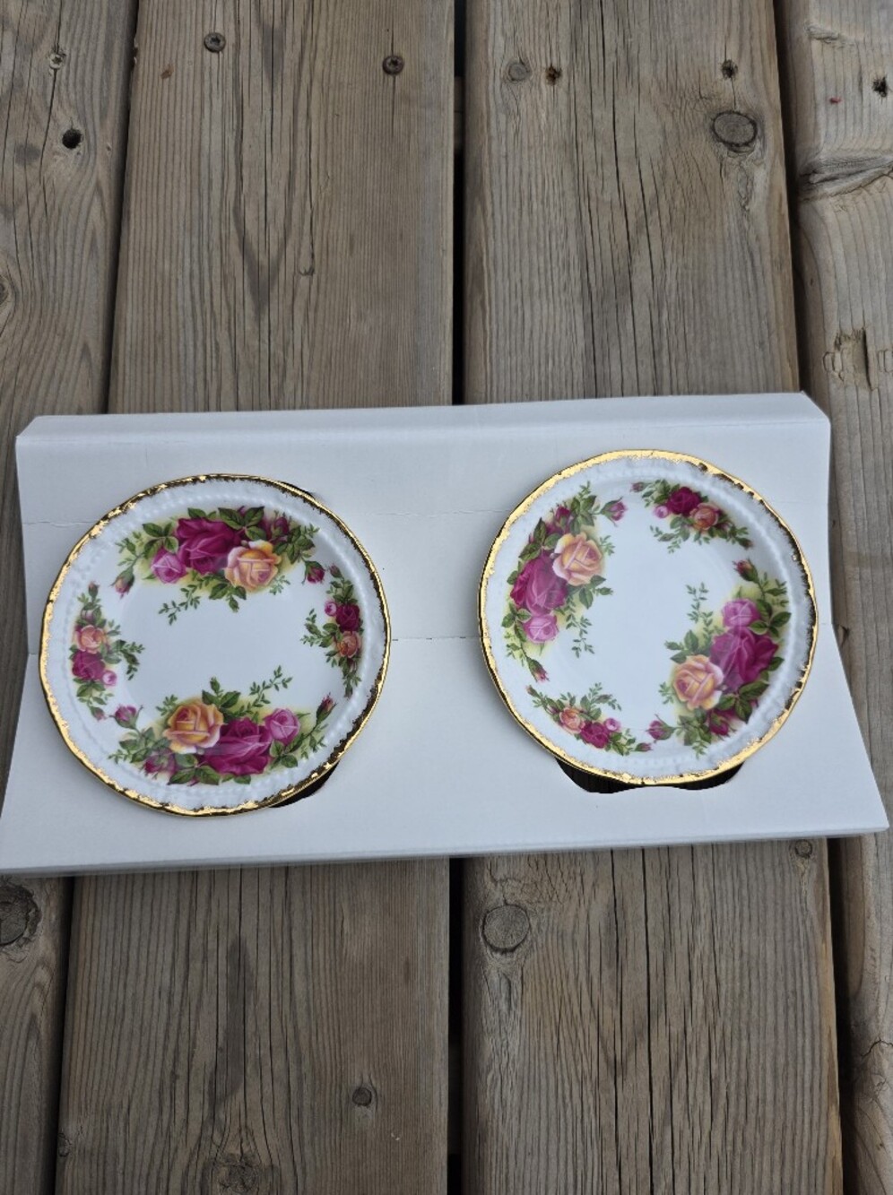 Royal Albert "Old Country Roses" Set of 2 Fine Bone China Small Dishes / Coa